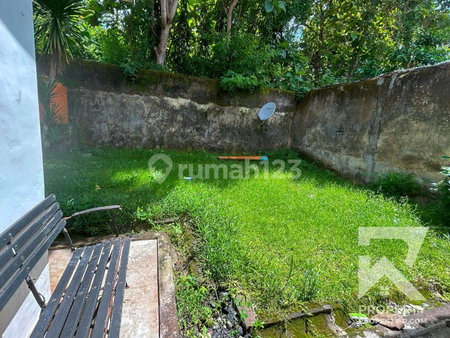 House for rent in Bandung, Indonesia · 3 rooms, 2 baths