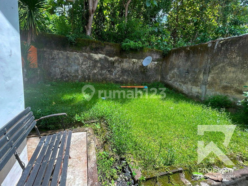 House for rent in Bandung, Indonesia · 3 rooms, 2 baths