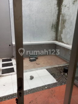 House for rent in Bandung, Indonesia · 4 rooms, 3 baths