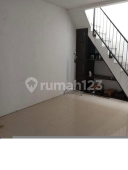 House for rent in Bandung, Indonesia · 4 rooms, 3 baths