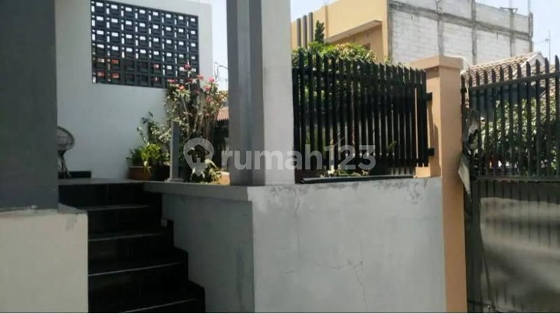House for rent in Bandung, Indonesia · 3 rooms, 1 bath