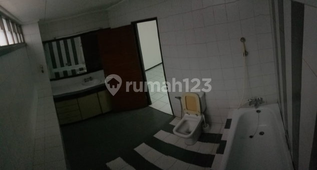 House for rent in Bandung, Indonesia · 5 rooms, 3 baths