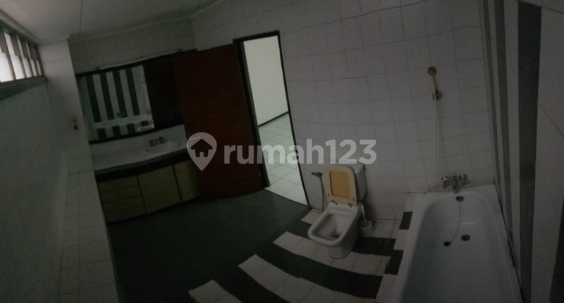 House for rent in Bandung, Indonesia · 5 rooms, 3 baths