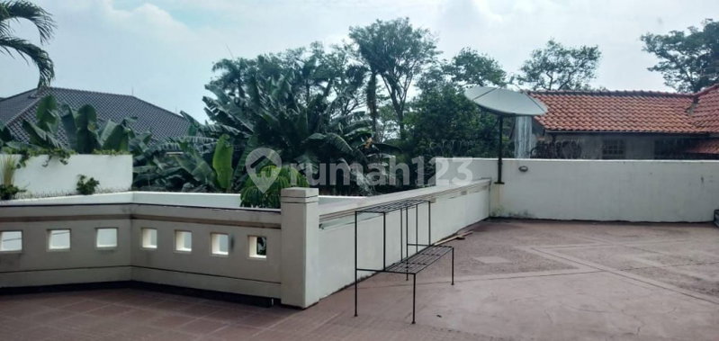 House for rent in South Jakarta, Indonesia · Kebayoran Lama · 6 rooms, 4 baths