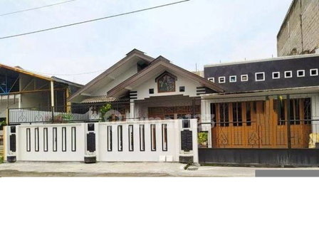 House for rent in Semarang, Indonesia · 3 rooms, 2 baths