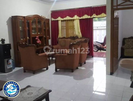 House for rent in Semarang, Indonesia · 3 rooms, 2 baths
