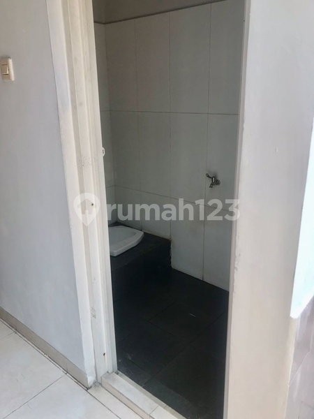 House for rent in North Jakarta, Indonesia · Pluit · 3 rooms, 2 baths