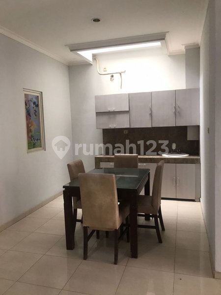 House for rent in North Jakarta, Indonesia · Pluit · 3 rooms, 2 baths