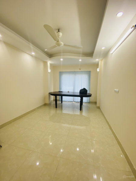 Apartment for rent in Hanoi, Vietnam · Giang Van Minh Street · 2 rooms, 2 baths