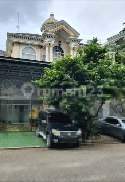 House for rent in Bandung, Indonesia · 4 rooms, 5 baths