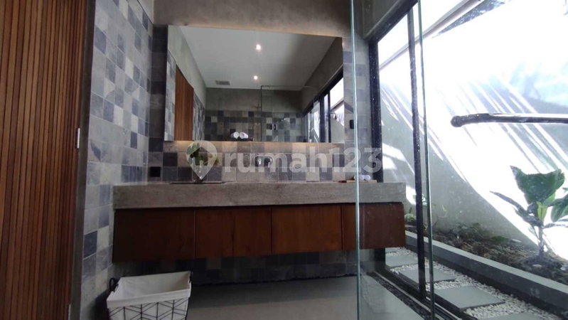 House for rent in Bandung, Indonesia · 3 rooms, 3 baths