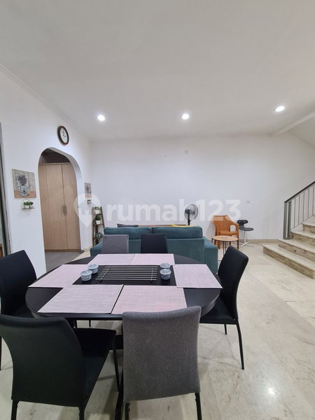 House for rent in Bandung, Indonesia · 4 rooms, 3 baths