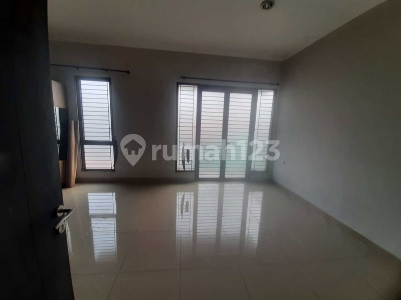 House for rent in Bekasi, Indonesia · Project · 4 rooms, 4 baths