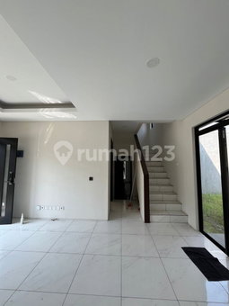 House for rent in Bekasi, Indonesia · 3 rooms, 2 baths