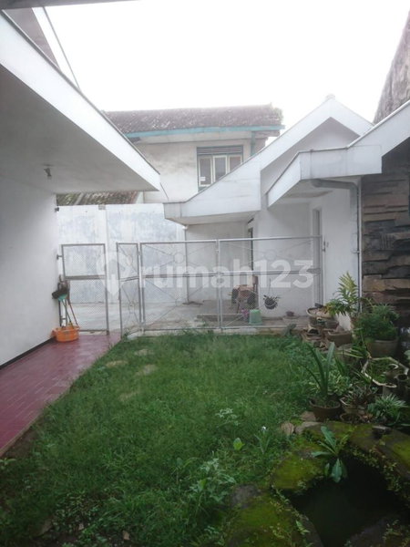 House for rent in Malang, Indonesia · 4 rooms, 2 baths
