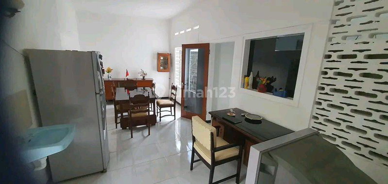 House for rent in Malang, Indonesia · 4 rooms, 2 baths