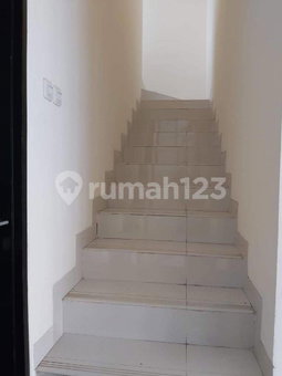 House for rent in South Jakarta, Indonesia · Cilandak · 4 rooms, 3 baths