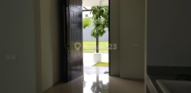 House for rent in Surabaya, Indonesia · 4 rooms, 3 baths