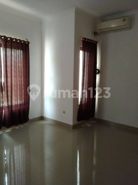 House for rent in Depok, Indonesia · 3 rooms, 3 baths