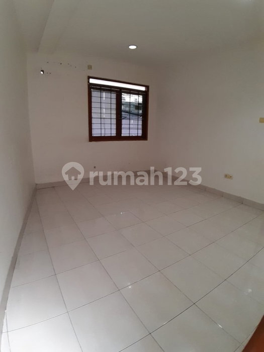 House for rent in Bandung, Indonesia · 3 rooms, 3 baths