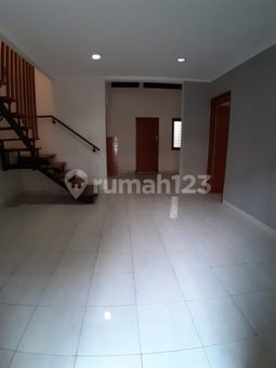 House for rent in Bandung, Indonesia · 3 rooms, 3 baths