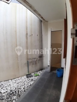 House for rent in Bandung, Indonesia · 3 rooms, 3 baths