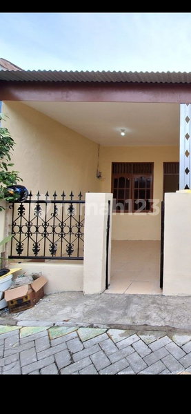 House for rent in Bandung, Indonesia · 2 rooms, 1 bath