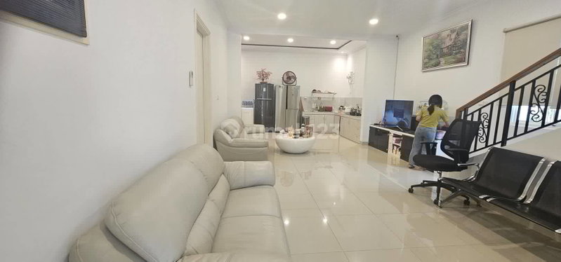 House for rent in Tangerang, Indonesia · Riding · 3 rooms, 3 baths