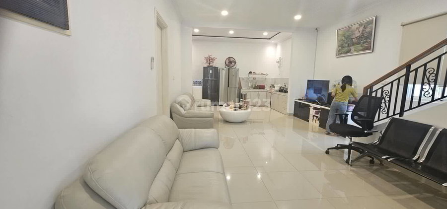House for rent in Tangerang, Indonesia · Riding · 3 rooms, 3 baths