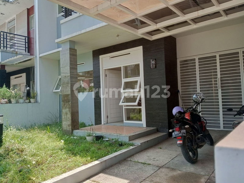 House for rent in Bandung, Indonesia · 3 rooms, 3 baths