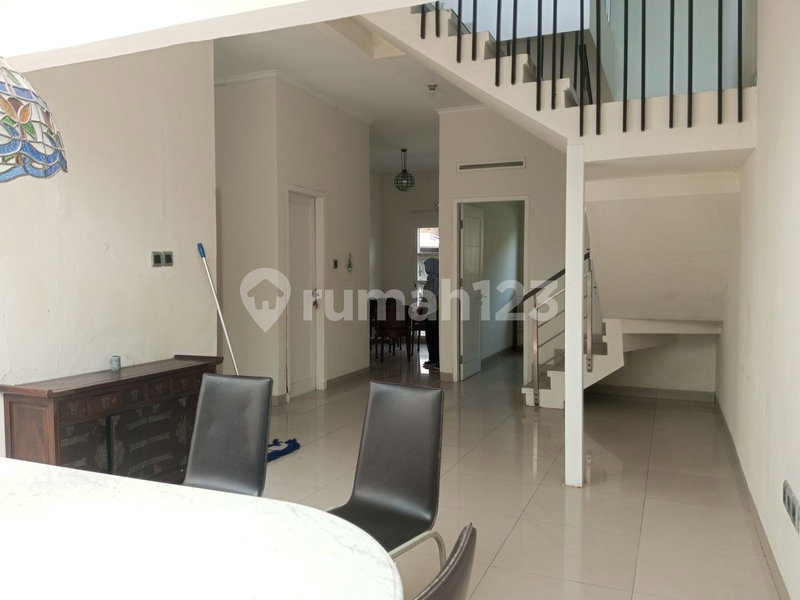 House for rent in Bandung, Indonesia · 3 rooms, 3 baths