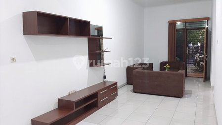 House for rent in Denpasar, Indonesia · 2 rooms, 2 baths