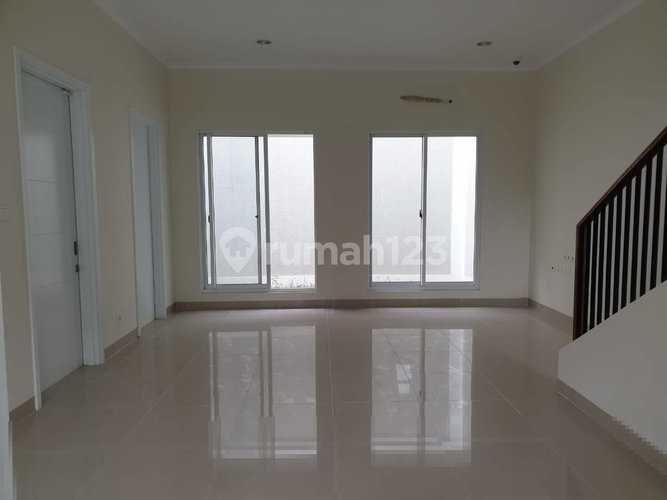 House for rent in Bandung, Indonesia · 2 rooms, 3 baths