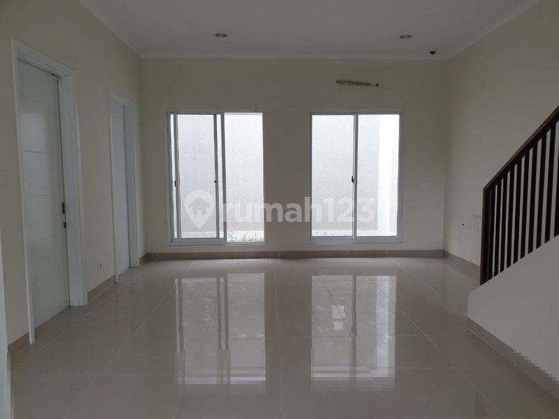 House for rent in Bandung, Indonesia · 2 rooms, 3 baths