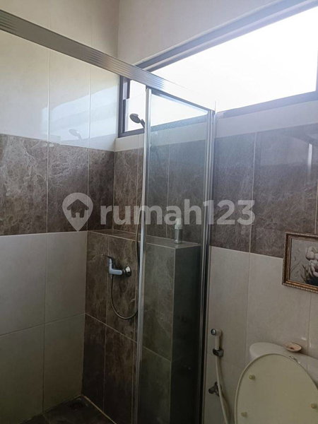 House for rent in Bandung, Indonesia · 4 rooms, 4 baths
