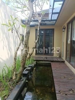 House for rent in Bandung, Indonesia · 4 rooms, 4 baths