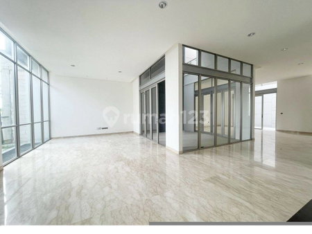 House for rent in North Jakarta, Indonesia · Penjaringan · 3 rooms, 4 baths