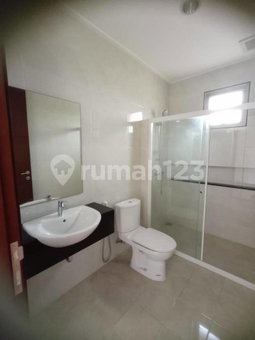 House for rent in Ciputat, Indonesia · Central Reef · 3 rooms, 3 baths