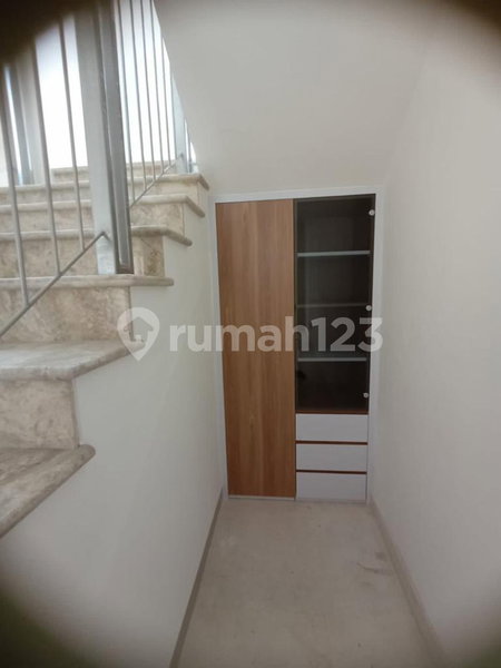 House for rent in Ciputat, Indonesia · Central Reef · 3 rooms, 3 baths