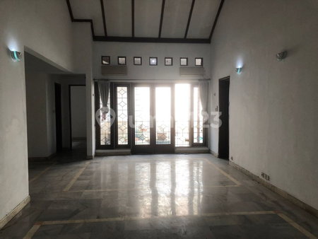 House for rent in Semarang, Indonesia · Mungkur Elephant · 3 rooms, 3 baths