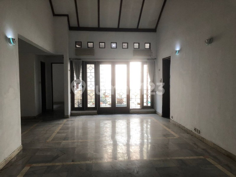 House for rent in Semarang, Indonesia · Mungkur Elephant · 3 rooms, 3 baths