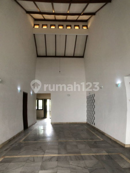 House for rent in Semarang, Indonesia · Mungkur Elephant · 3 rooms, 3 baths