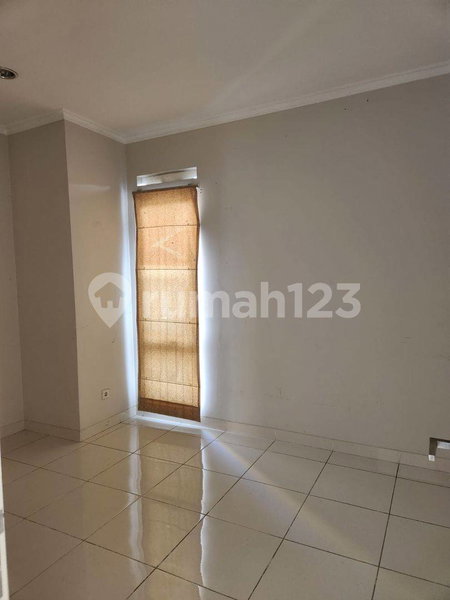 House for rent in Jakarta, Indonesia · Tebet · 4 rooms, 3 baths