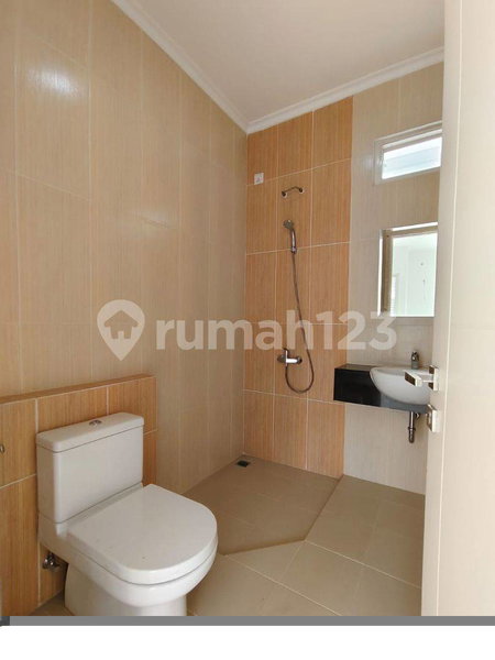 House for rent in Jakarta, Indonesia · Tebet · 4 rooms, 3 baths