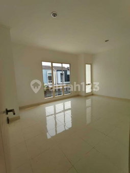 House for rent in Jakarta, Indonesia · Tebet · 4 rooms, 3 baths