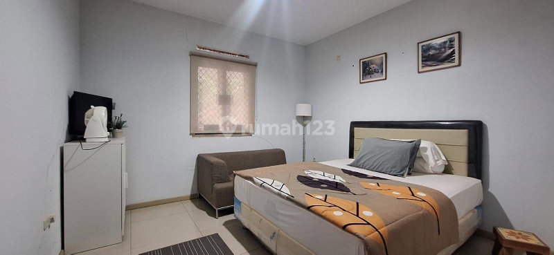 House for rent in Tangerang, Indonesia · Riding · 5 rooms, 4 baths