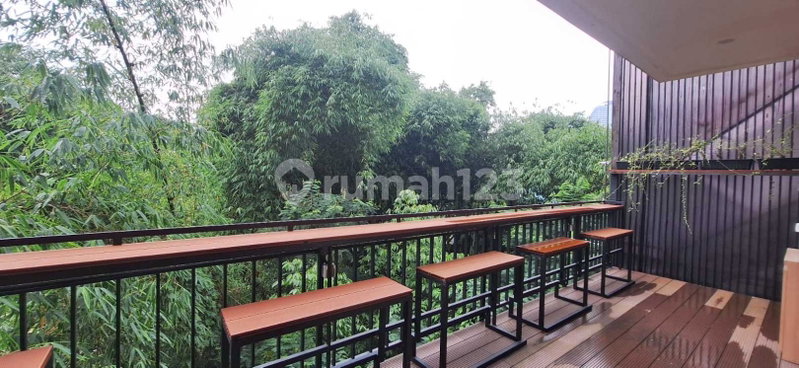 House for rent in Tangerang, Indonesia · Riding · 5 rooms, 4 baths