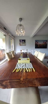 House for rent in Tangerang, Indonesia · Riding · 5 rooms, 4 baths