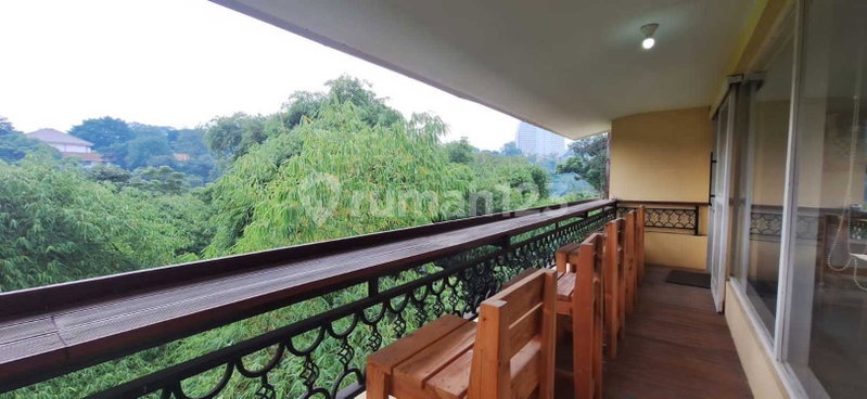 House for rent in Tangerang, Indonesia · Riding · 5 rooms, 4 baths