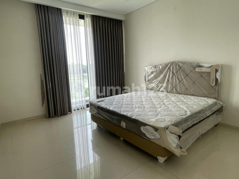 House for rent in Tangerang, Indonesia · Riding · 6 rooms, 5 baths